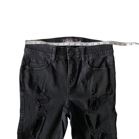 Torrid Premium Distressed Bombshell Skinny Black Jeans Women’s Size 10T - Picture 8 of 15